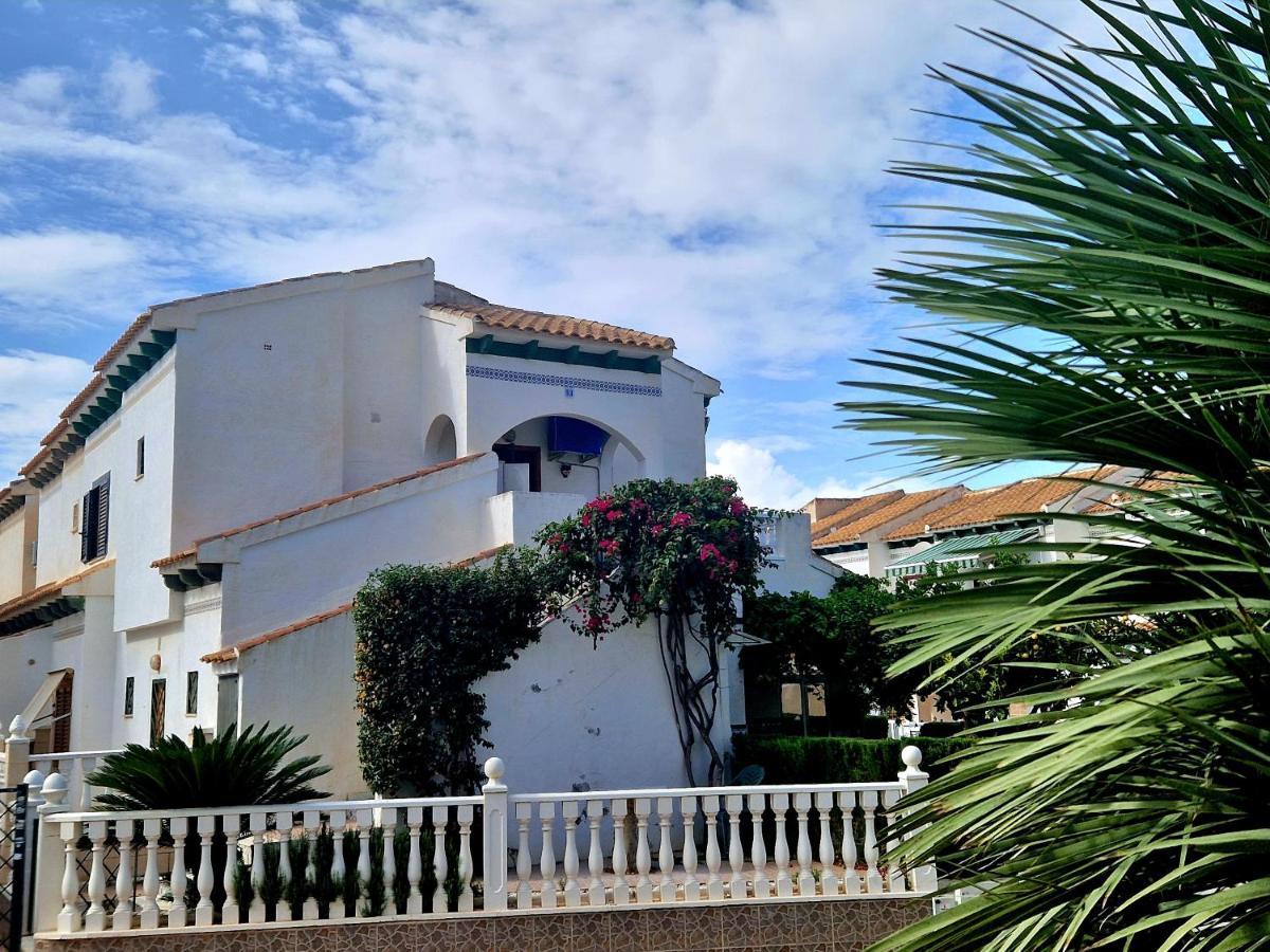 Lovely Apartment Near The Beach In Sunny La Mata Torrevieja Exteriör bild