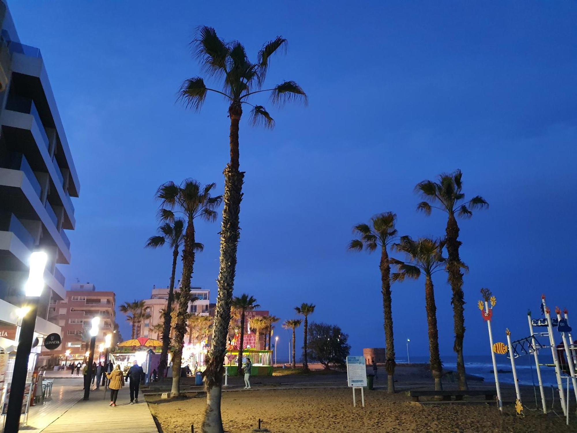 Lovely Apartment Near The Beach In Sunny La Mata Torrevieja Exteriör bild